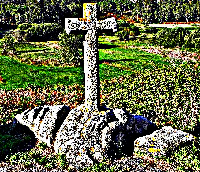 Ampliar: Pedra da Serpe de Gundamil, Corme, Ponteceso.